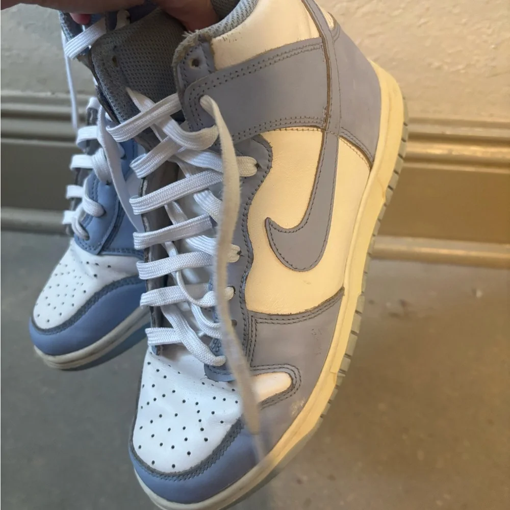 Nike Sky Blue and White High-Tops‎